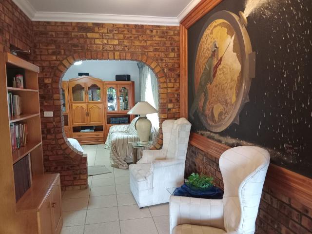 3 Bedroom House For Sale in Meer En See