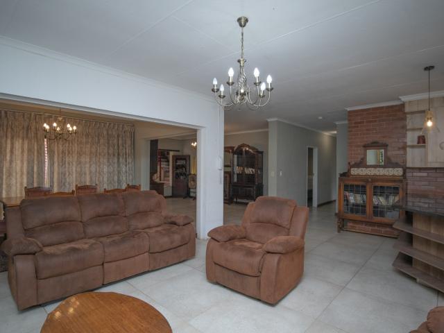 3 Bedroom House For Sale in Meerhof