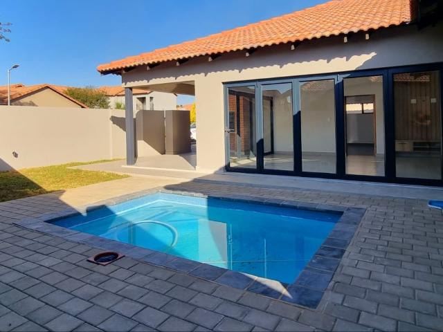 3 Bedroom House For Sale in Melodie