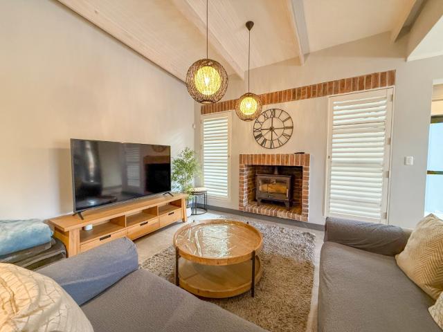 3 Bedroom House For Sale in Menlo Park