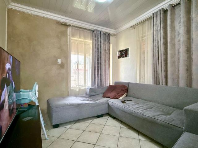 3 Bedroom House For Sale in Meredale