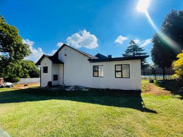 3 Bedroom House For Sale in Meredale