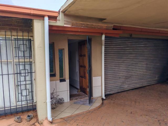 3 Bedroom House For Sale in Minnebron