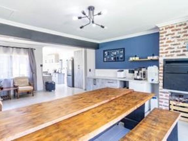 3 Bedroom House For Sale in Mulbarton