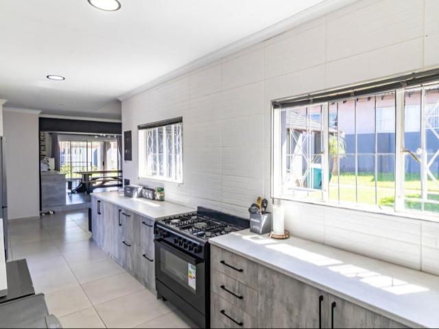 3 Bedroom House For Sale in Mulbarton