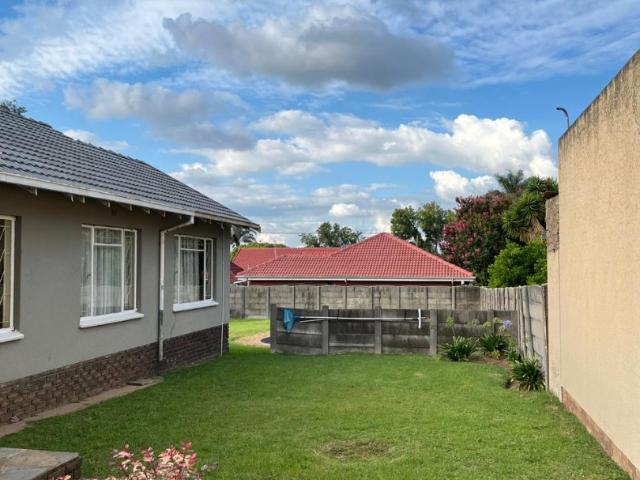 3 Bedroom House For Sale in Norkem Park