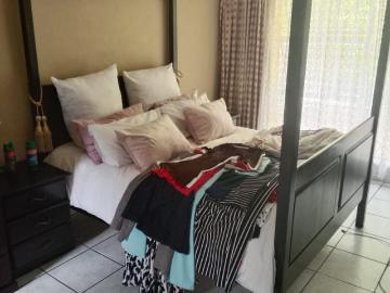 House for sale in Norkem Park - Swimming pool