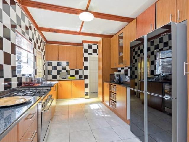 3 Bedroom House For Sale in Northcliff