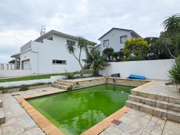 3 Bedroom House For Sale in Nahoon Valley Park