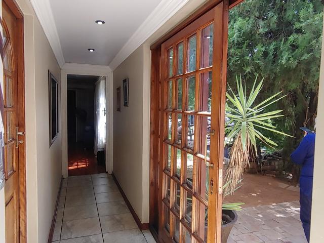 3 Bedroom House For Sale in New Park