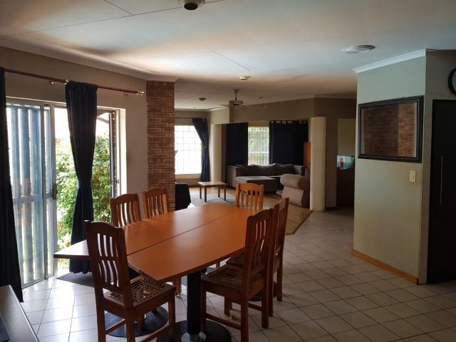 3 Bedroom House For Sale in Newlands