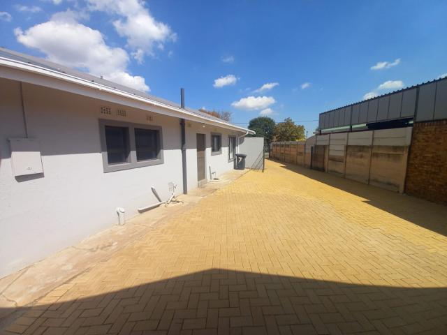3 Bedroom House For Sale in Nigel Central