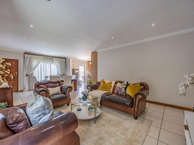 3 Bedroom House For Sale in Ninapark