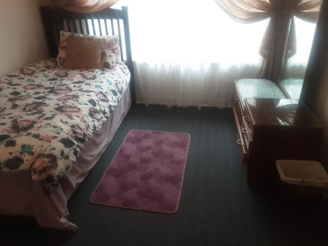 3 Bedroom House For Sale in South Crest