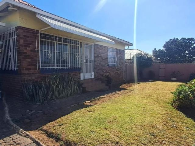 3 Bedroom House For Sale in South Hills