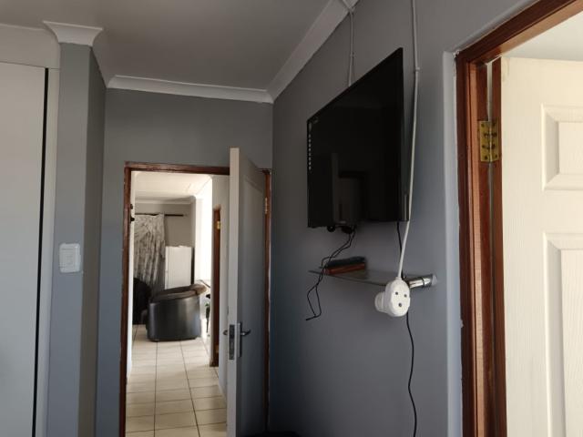 3 Bedroom House For Sale in Southernwood