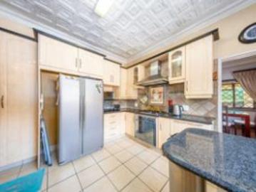3 Bedroom House For Sale in Solheim