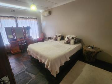 3 Bedroom House For Sale in Songloed
