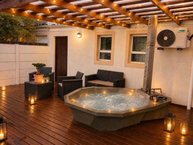3 Bedroom House For Sale in Sonstraal Heights
