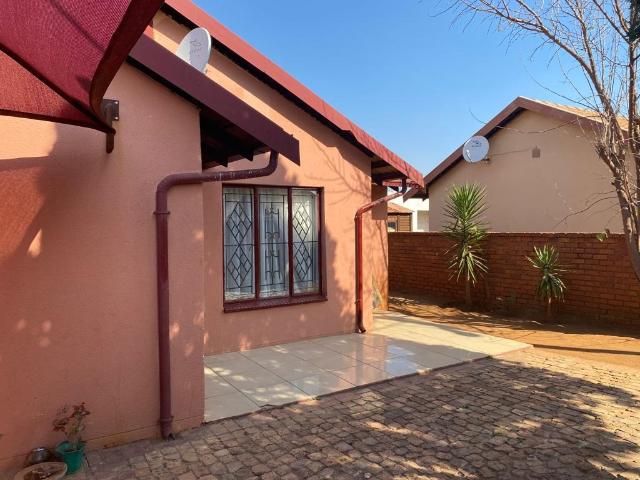 3 Bedroom House For Sale in Soshanguve XX