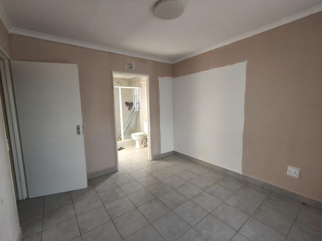 3 Bedroom House For Sale in Savanna City