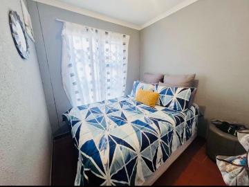 3 Bedroom House For Sale in Savanna City