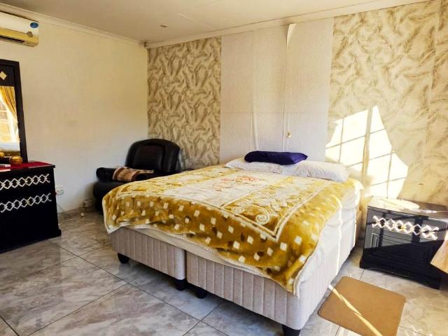 3 Bedroom House For Sale in Safari Gardens