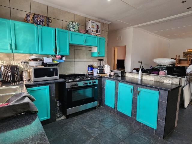 3 Bedroom House For Sale in Saiccor Village