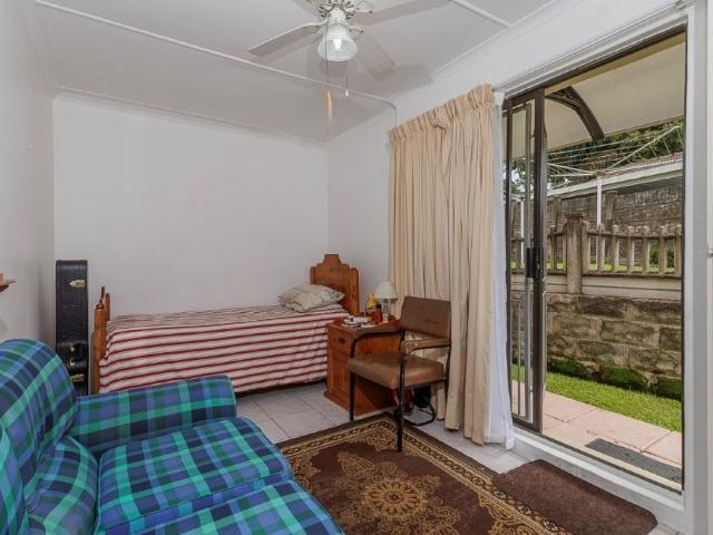 3 Bedroom House For Sale in Sarnia