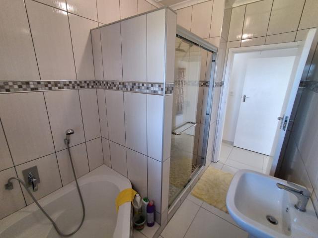 3 Bedroom House For Sale in Sezela