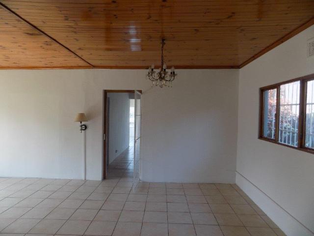 3 Bedroom House For Sale in Sea Park