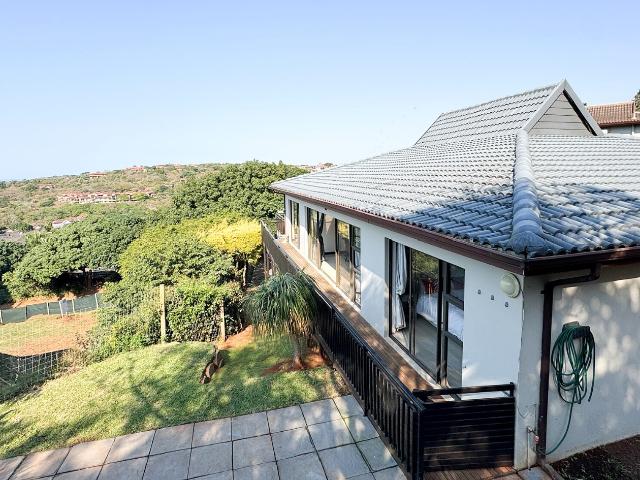 3 Bedroom House For Sale in Seaward Estates