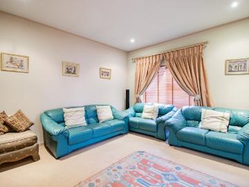 3 Bedroom House For Sale in Senderwood
