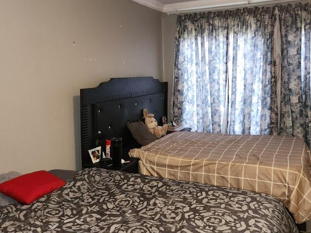 3 Bedroom House For Sale in Serala View