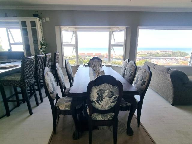 3 Bedroom House For Sale in Shelly Beach