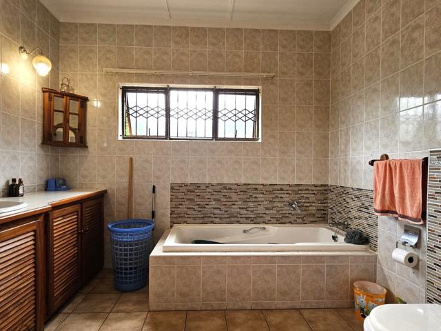 3 Bedroom House For Sale in Shelly Beach