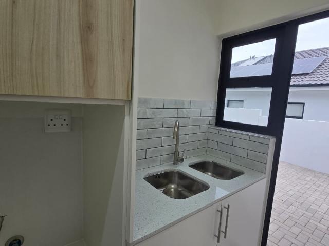 3 Bedroom House For Sale in Shelley Point