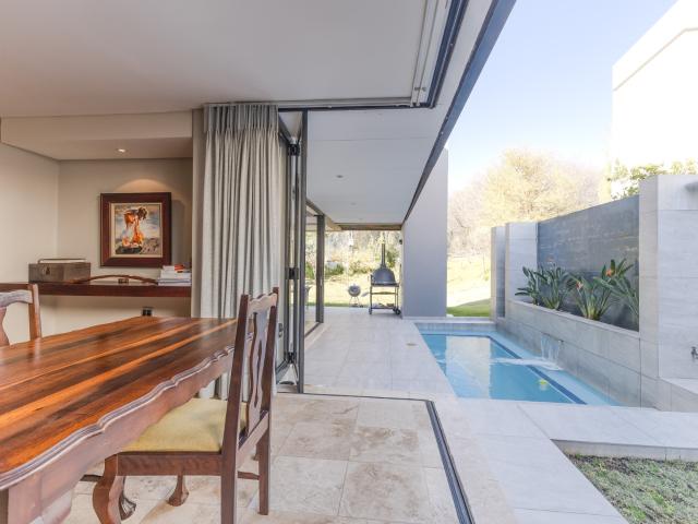 3 Bedroom House For Sale in Shere