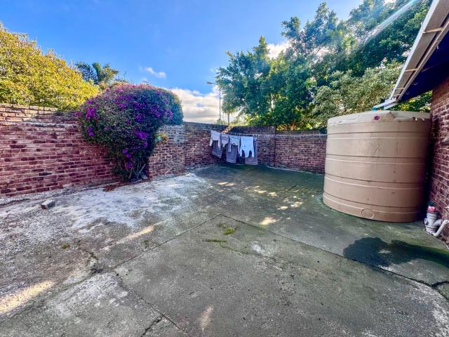 3 Bedroom House For Sale in Sherwood