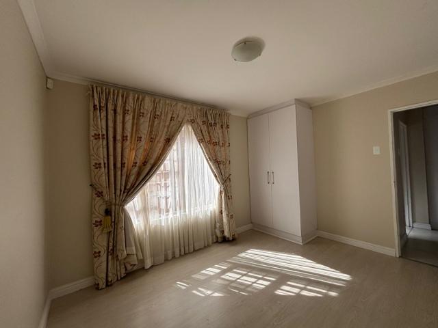 3 Bedroom House For Sale in Sherwood