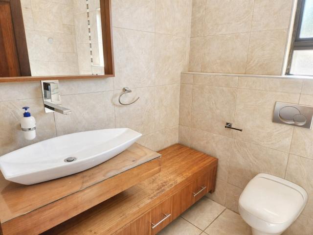 3 Bedroom House For Sale in Silver Lakes