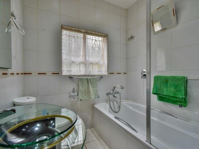 3 Bedroom House For Sale in Sinoville