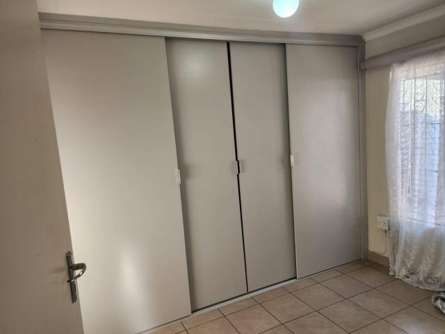 3 Bedroom House For Sale in Sky City