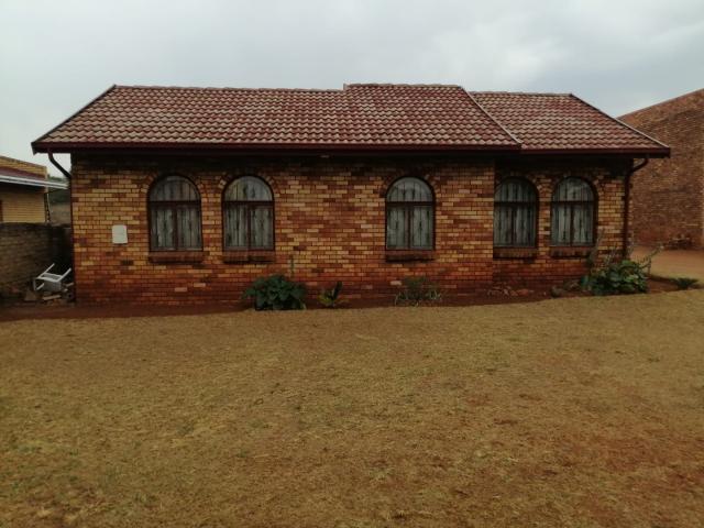3 Bedroom House For Sale in Spruit View