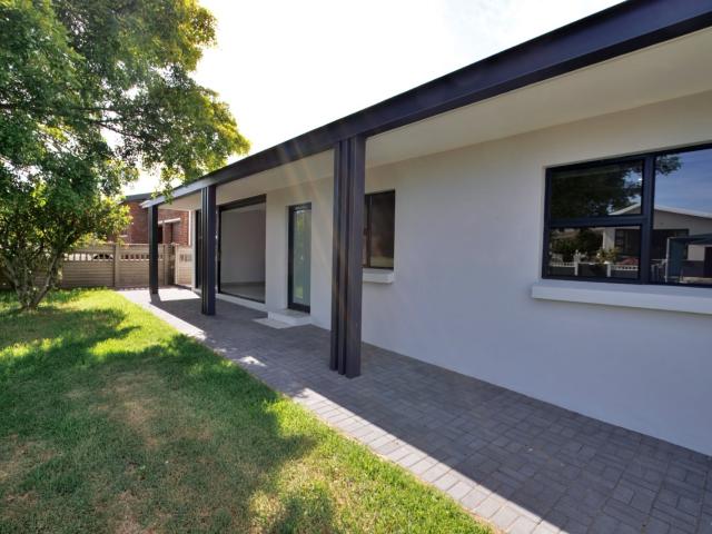 3 Bedroom House For Sale in Stilbaai Wes