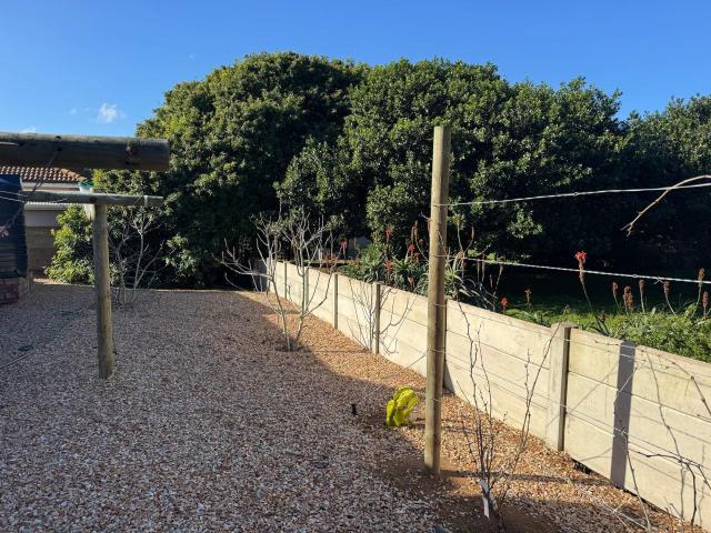 3 Bedroom House For Sale in Stilbaai Wes