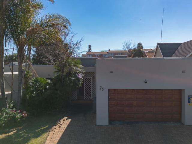 3 Bedroom House For Sale in Suideroord