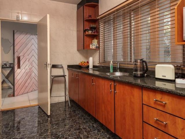 3 Bedroom House For Sale in Suideroord