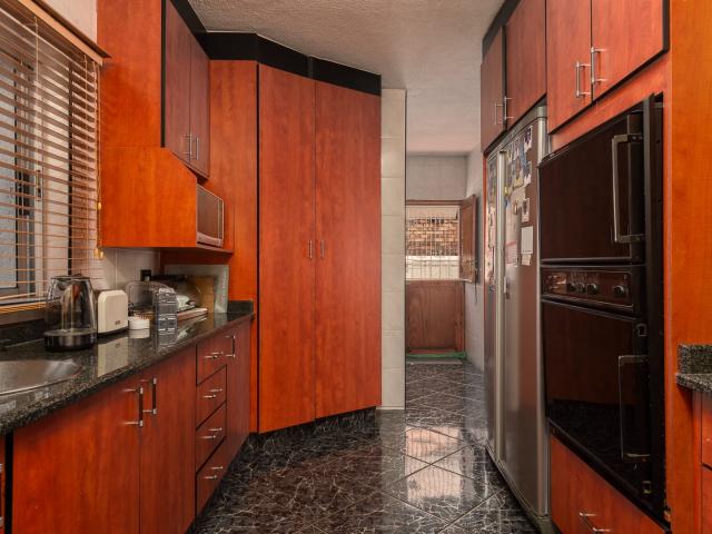 3 Bedroom House For Sale in Suideroord