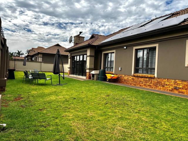 3 Bedroom House For Sale in Sunair Park